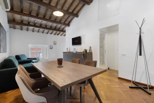 Appartamento Campo Marzio Lusso — 4-Star Luxury Hotel in Rome, Italy
