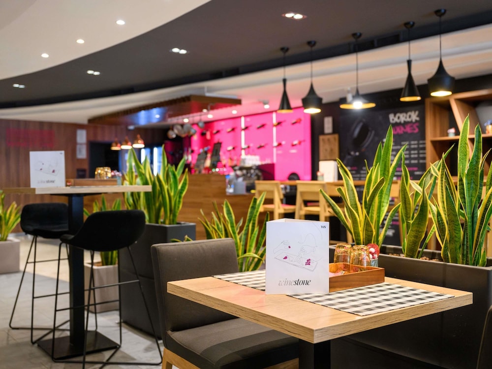 מזון ומשקאות