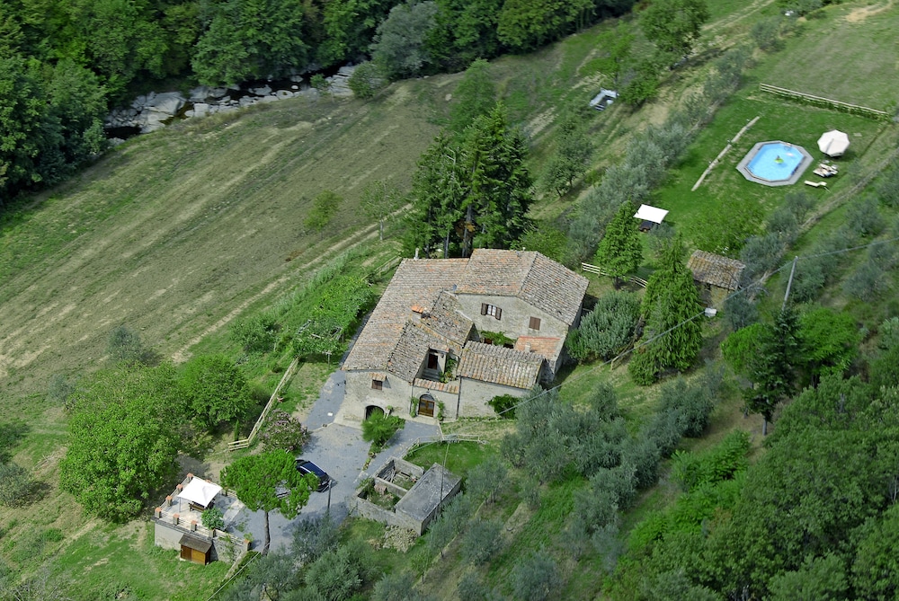 Eremo Di Milingo - carbon neutral hotel in Loro Ciuffenna