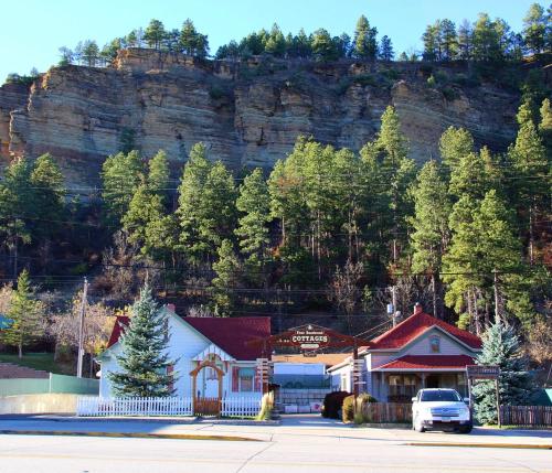 First Deadwood Cottages - photo 6