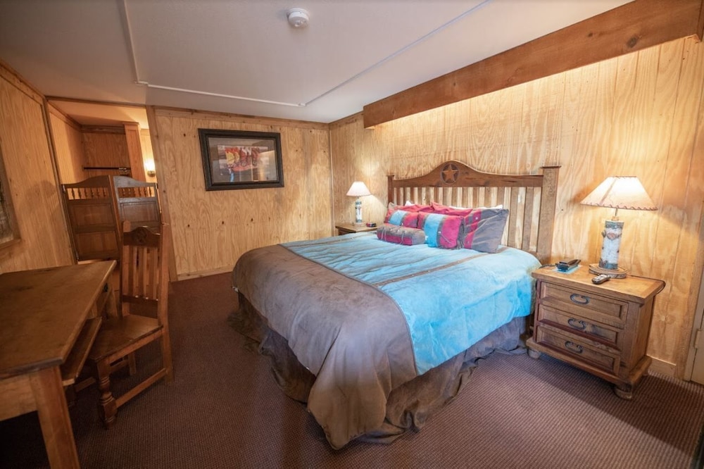 The Big Texan Motel - photo 3