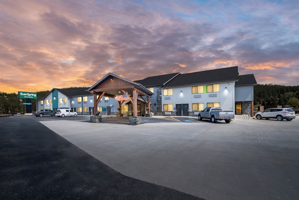 EverSpring Inn & Suites - carbon neutral hotel in Hill