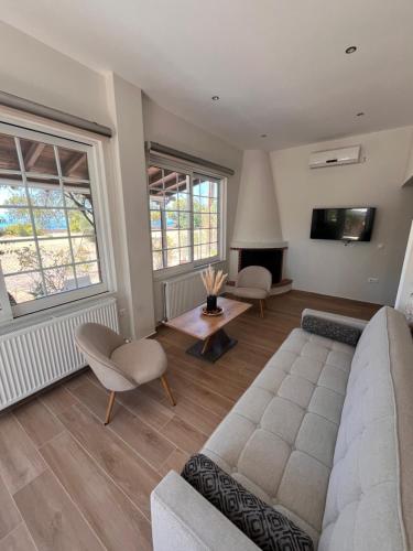 Aphaia Serenity Apartment — 4-Star Luxury Hotel in Aegina, Greece