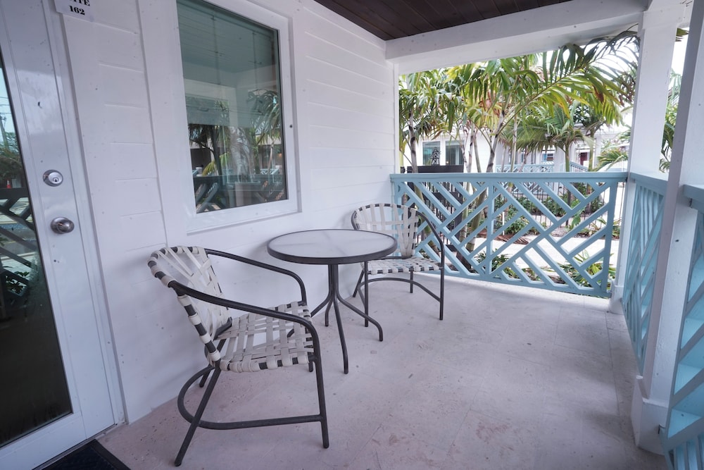 Lighthouse Resort Inn & Suites - photo 43