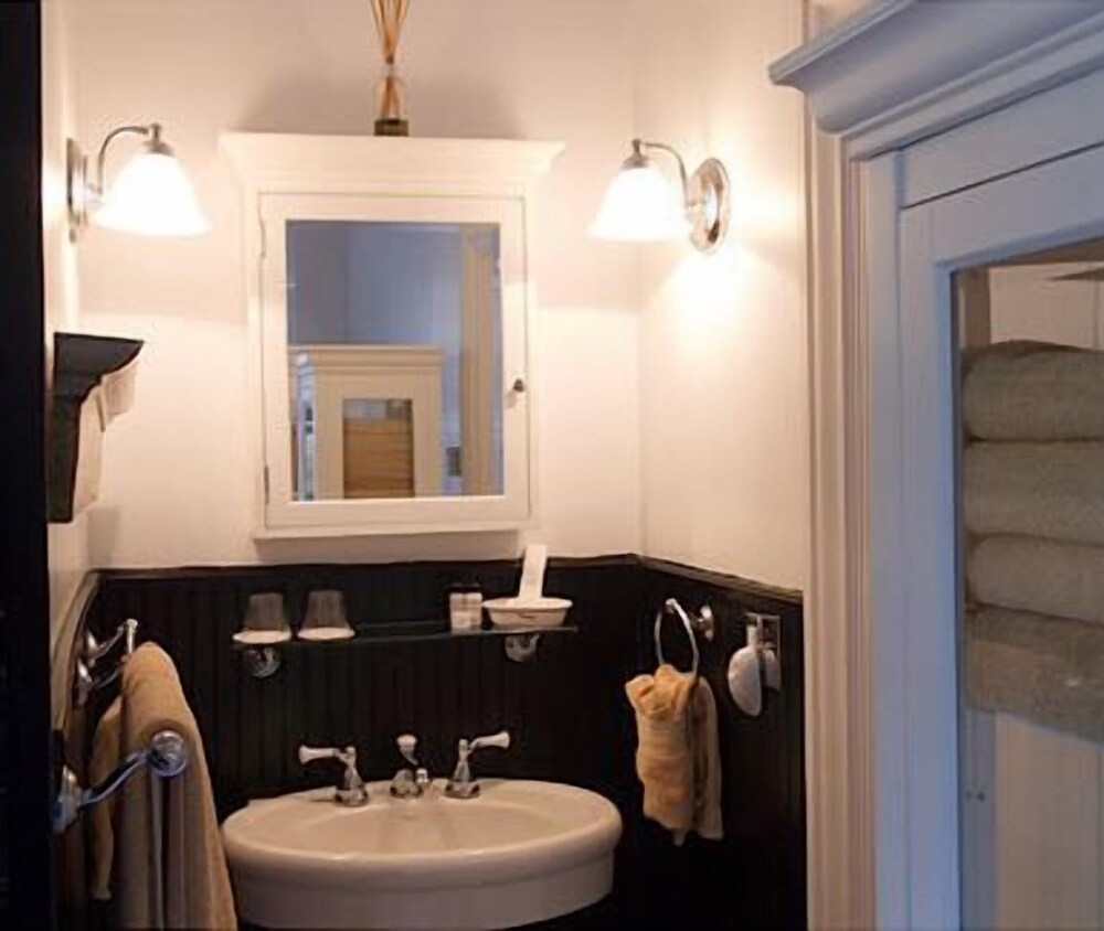 Ardmore Inn - photo 17
