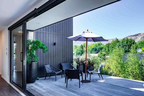 Noir North Retreat — 4-Star Luxury Hotel in Wanaka, New Zealand
