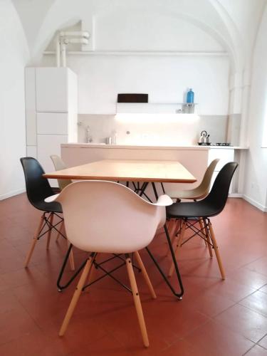 Alemanni House — 4-Star Luxury Hotel in Bologna, Italy