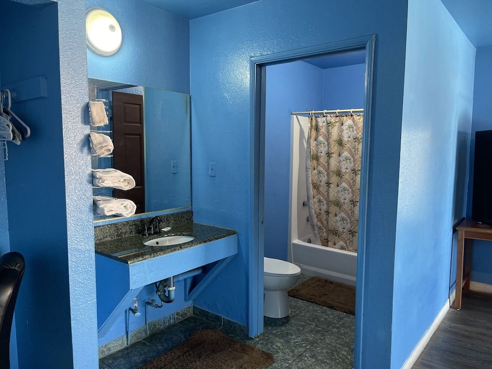 Full Moon Inn - photo 7