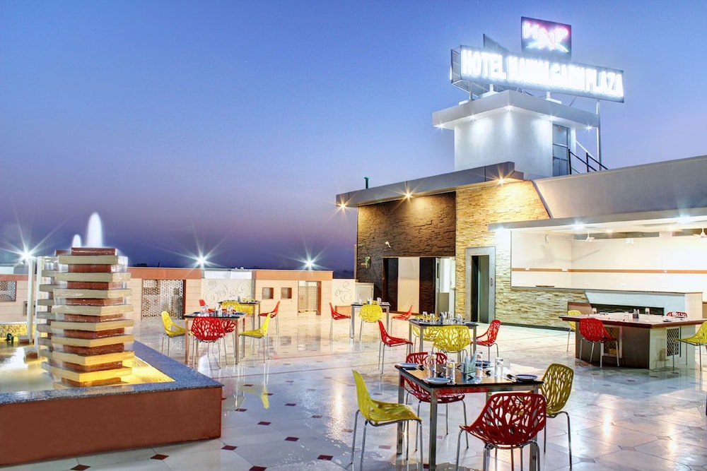Hotel Nawalgarh Plaza — hotel in Nawalgarh