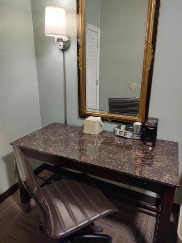 Economy Inn Richmond - photo 47