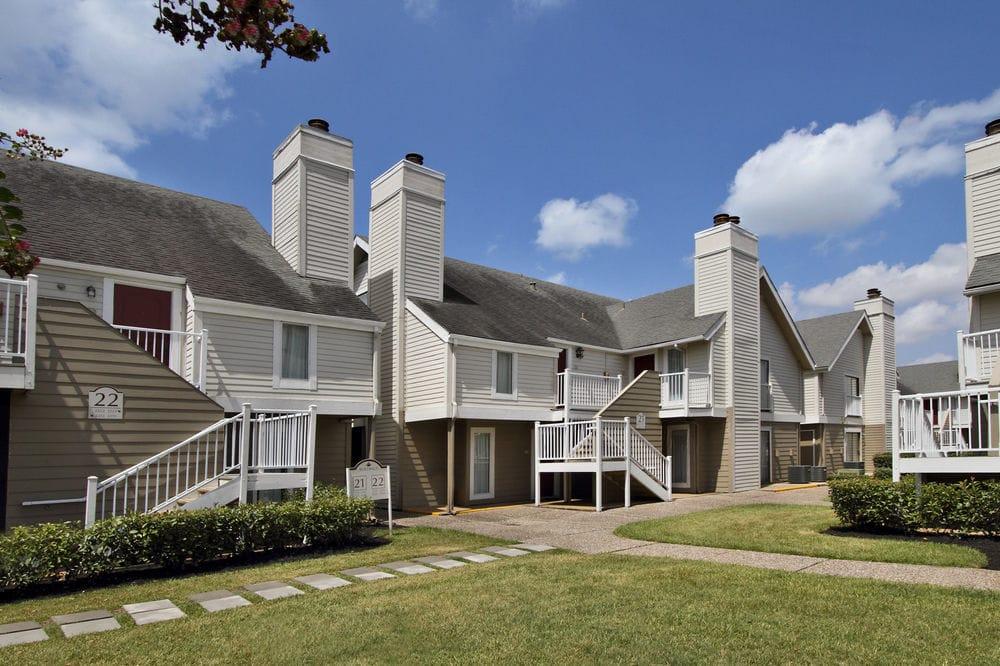 Moody Manor - featured photo