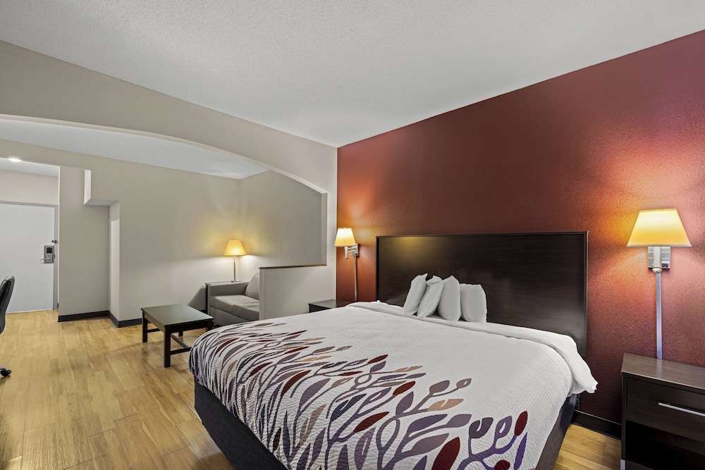 Red Roof Inn & Suites Albany GA - photo 15