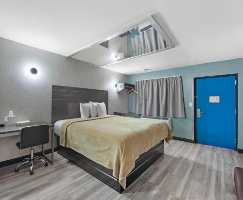 Hotel Opus Bronx - photo 9