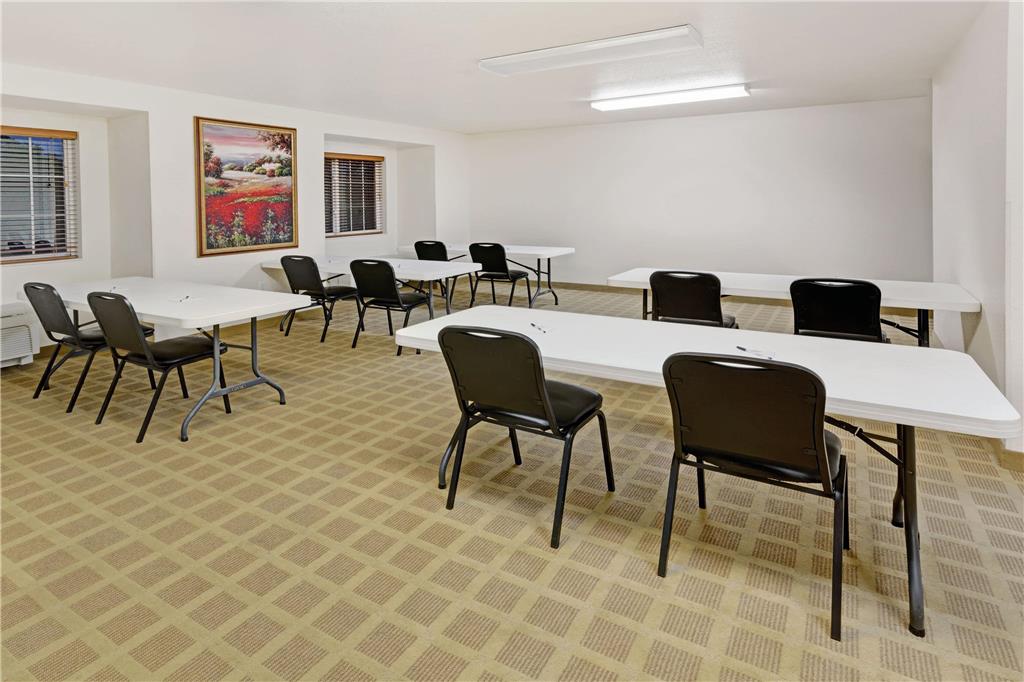 Microtel Inn & Suites by Wyndham Cheyenne - photo 45