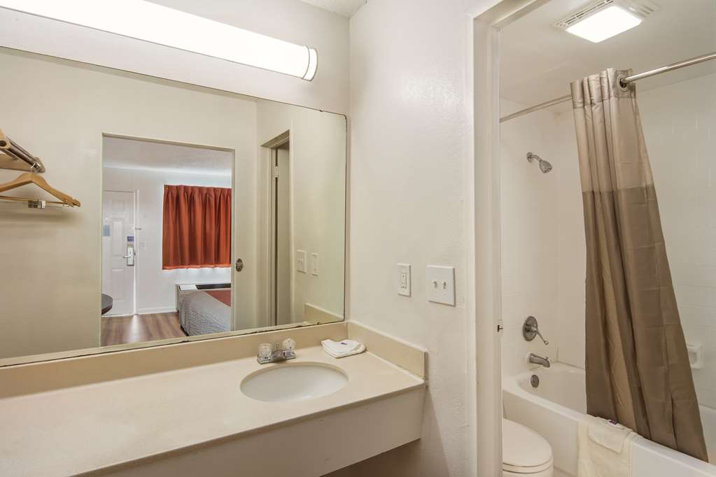 Motel 6 Warner Robins GA - photo 18
