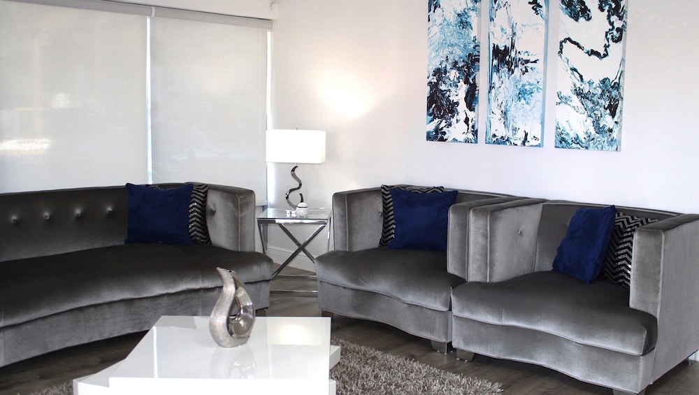 Home 1 Suites Extended Stay Kissimmee - photo 3