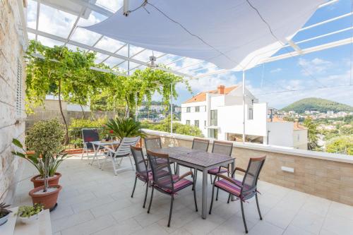 Apartments Tony — 4-Star Luxury Hotel in Dubrovnik, Croatia