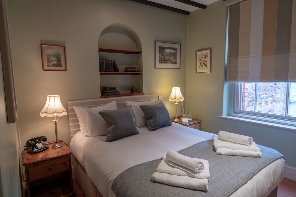 The White Hart Hotel - carbon neutral hotel in Wells