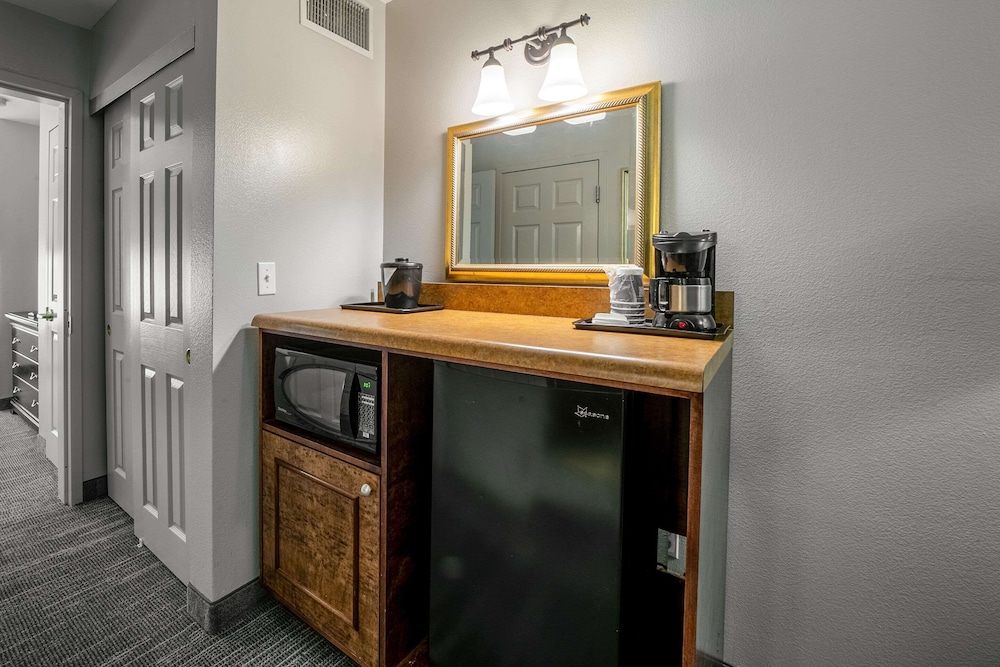 Country Inn & Suites by Radisson Ontario at Ontario Mills CA - photo 38