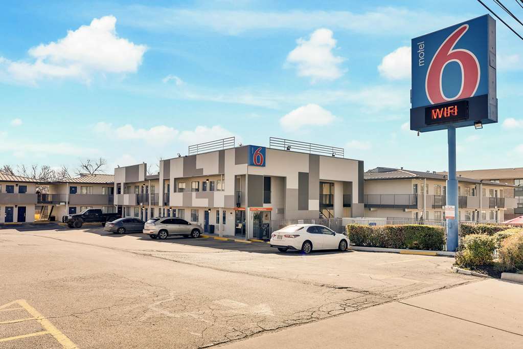Motel 6 Austin TX Airport - featured photo