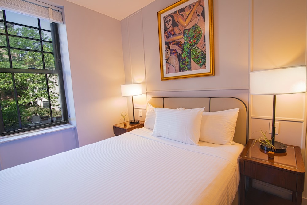 Hotel Belleclaire - photo 23