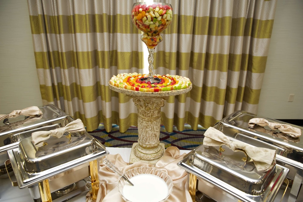 Hampton Inn & Suites Missouri City TX - photo 43
