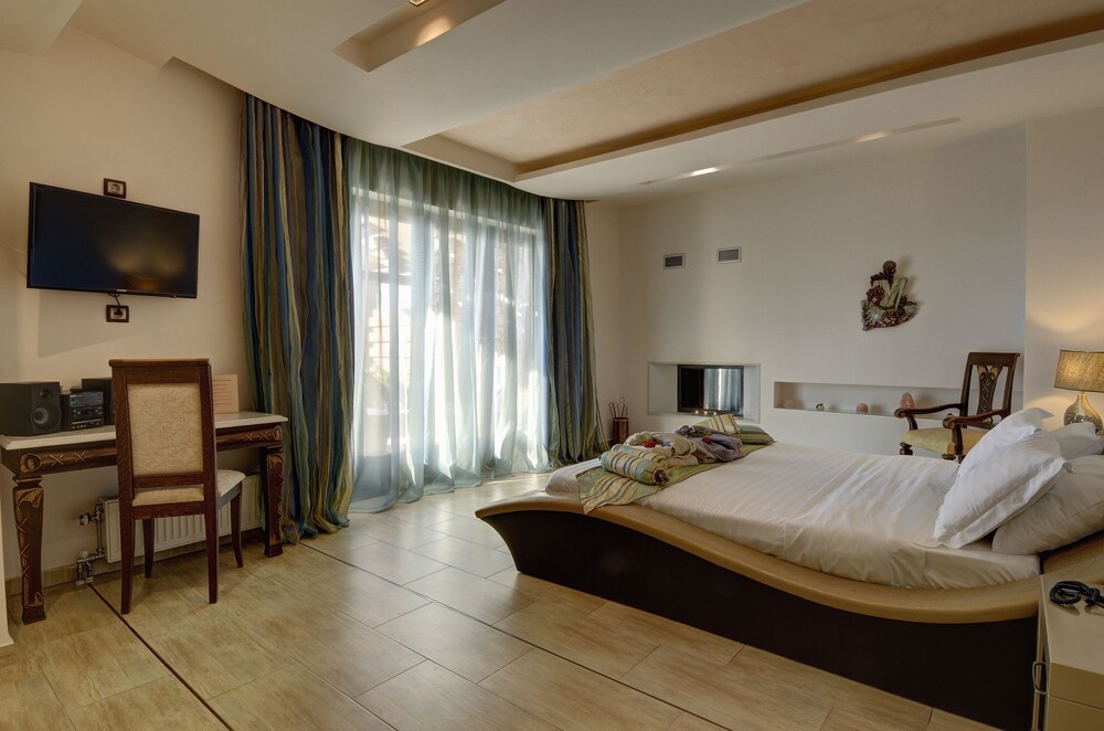 Iakovakis Suites & Spa — Koropi — photo 5