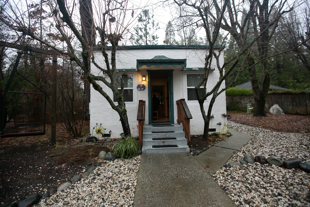 Outside Inn - photo 3