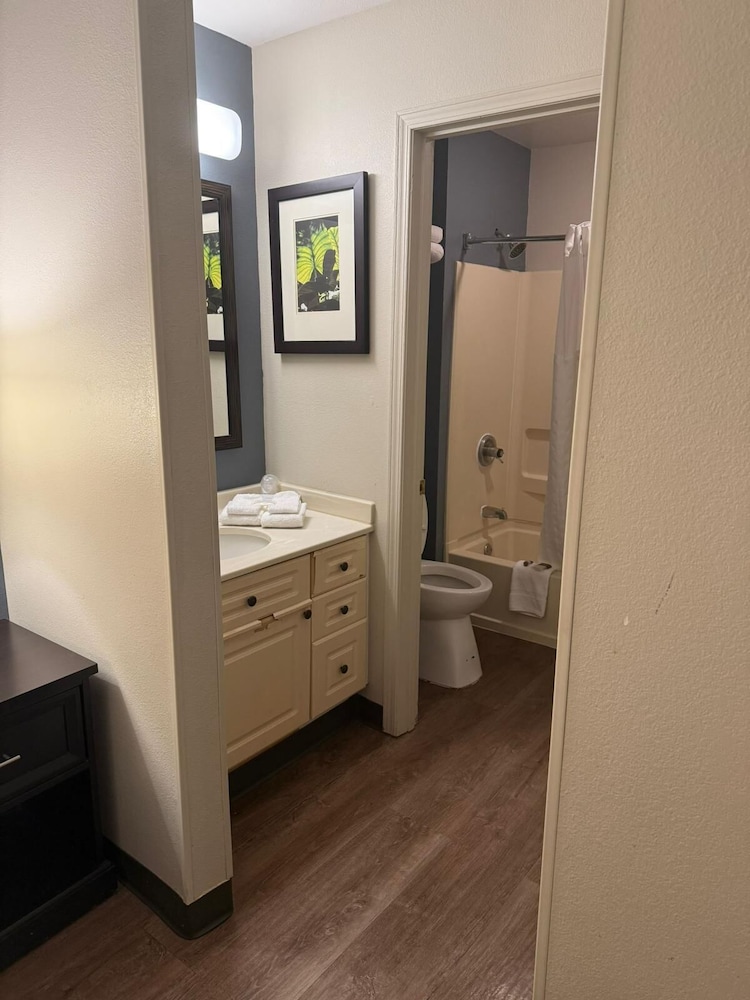 MainStay Suites Washington Dulles Airport - photo 18