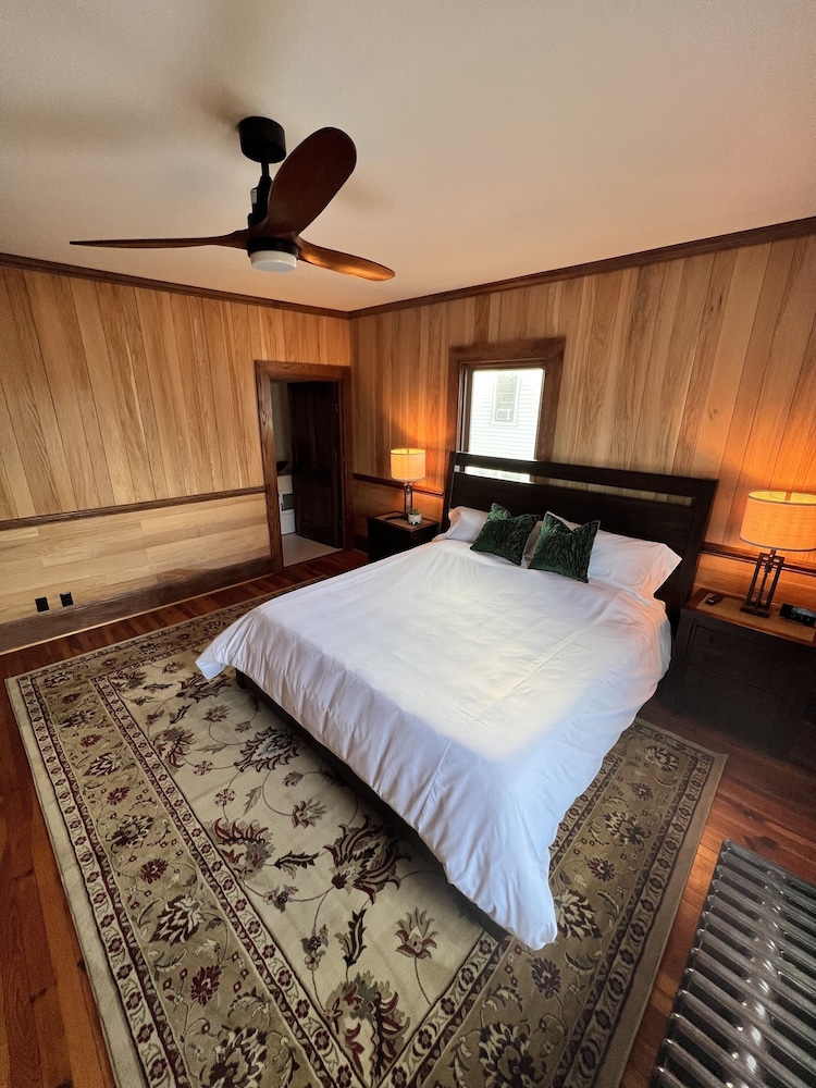 Monterey Inn - photo 25