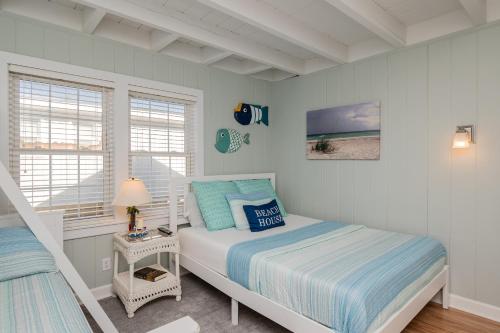 A Little Nauti by Oak Island Accommodations - photo 18
