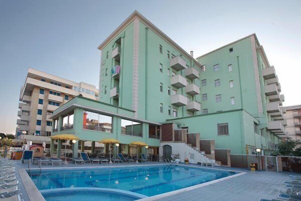 Hotel Abacus — Cesenatico