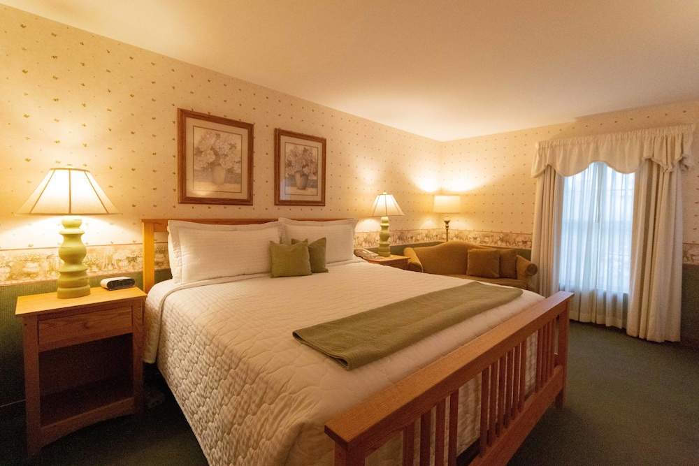 Essenhaus Inn & Conference Center - photo 23