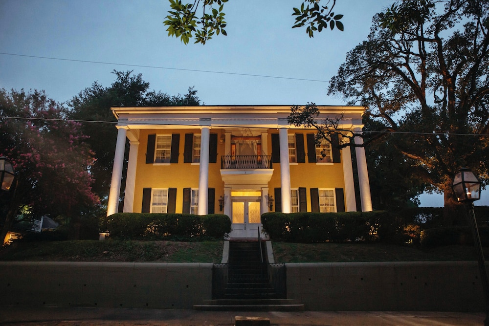 Anchuca Historic Mansion Inn — Vicksburg