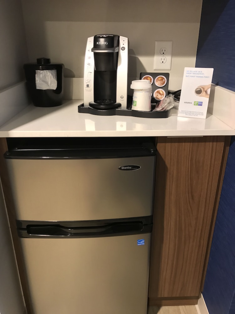 Holiday Inn Express & Suites Miami Airport East by IHG - photo 43