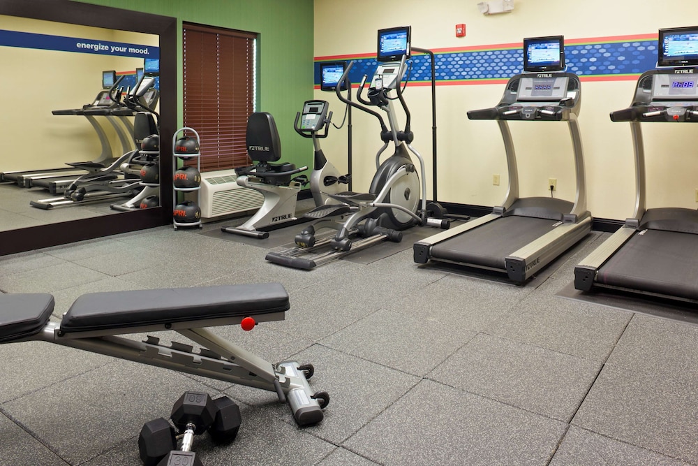 Hampton Inn & Suites Lincoln Northeast I 80 - photo 25