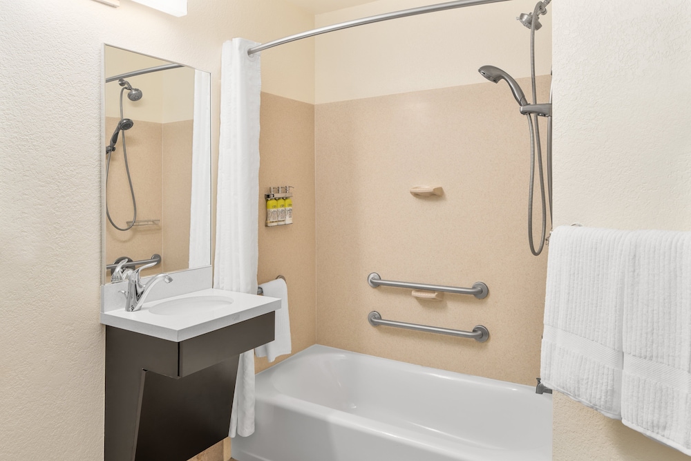 Candlewood Suites Destin Sandestin by IHG - photo 13