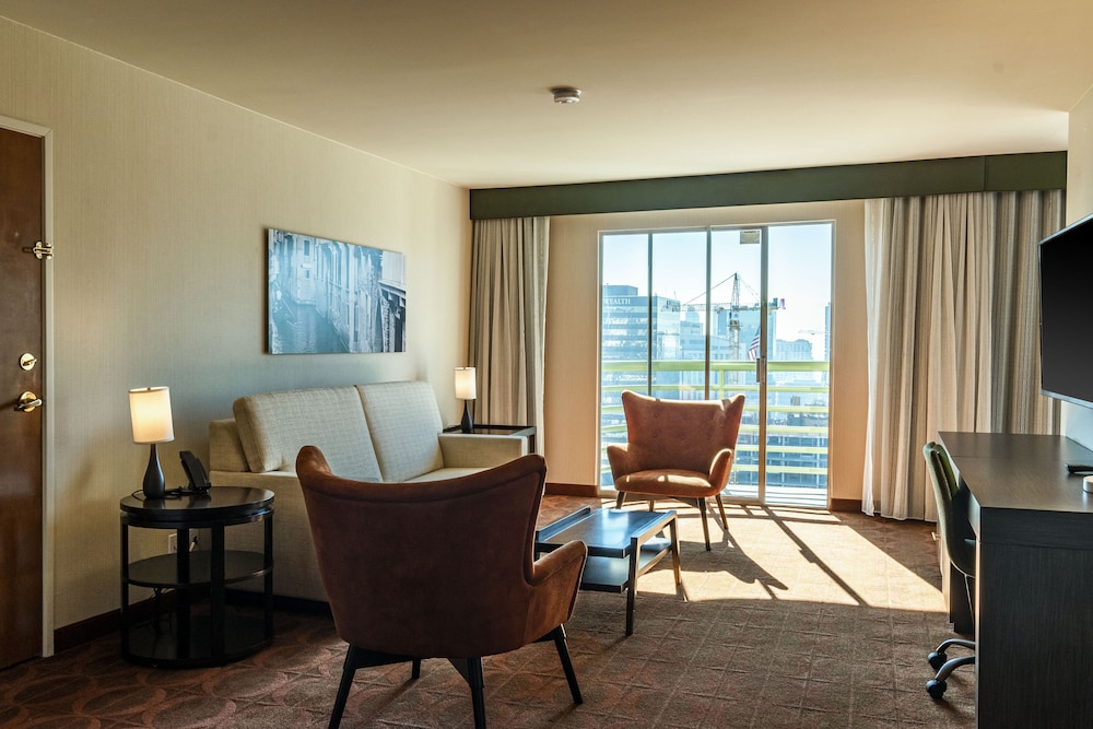 DoubleTree by Hilton San Diego Downtown - photo 3