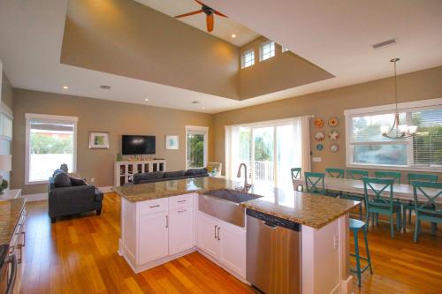 Coconut Cove - photo 2