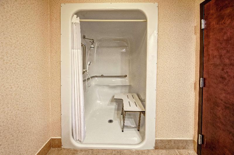 Hampton Inn Ashland - photo 61