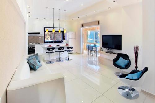 Luxury apartment in the heart of the German colony — 4-Star Luxury Hotel in Jerusalem, Israel