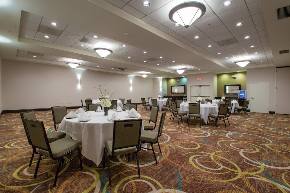 Holiday Inn Bloomington Airport by IHG - photo 59