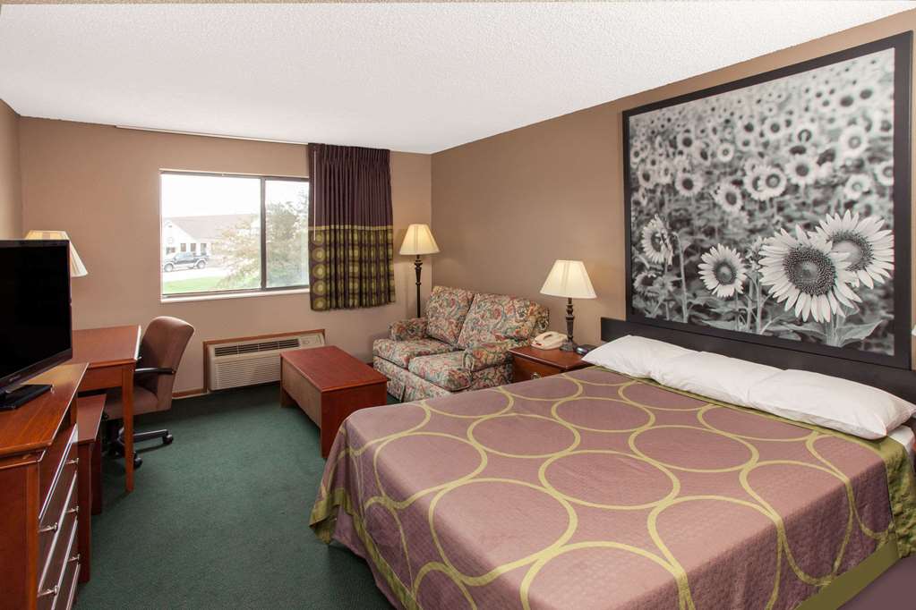 Super 8 by Wyndham Anamosa IA - photo 9