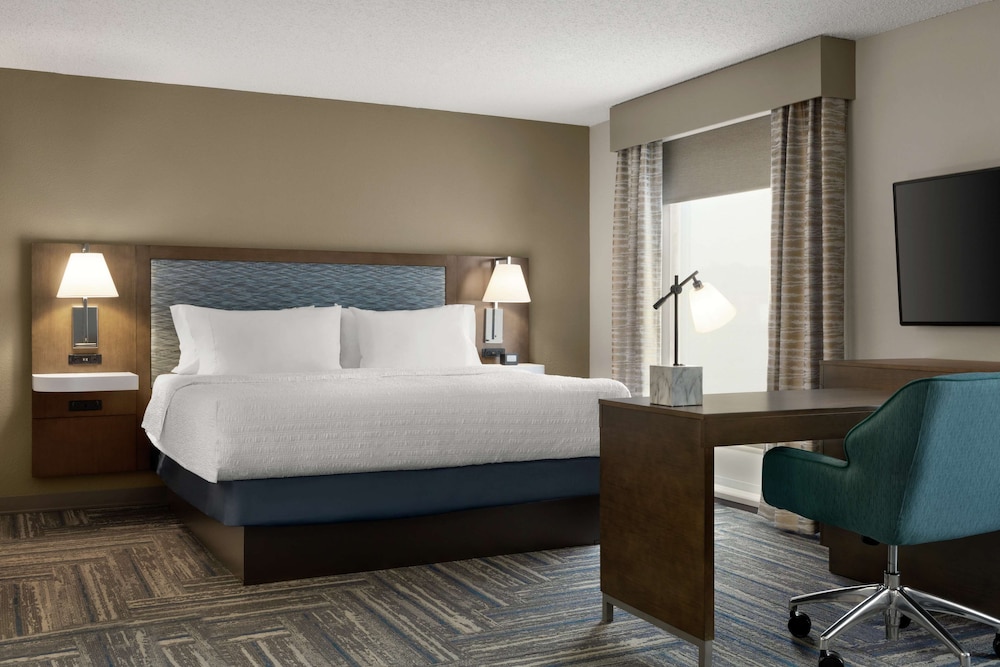 Hampton Inn & Suites Salisbury Fruitland - photo 11