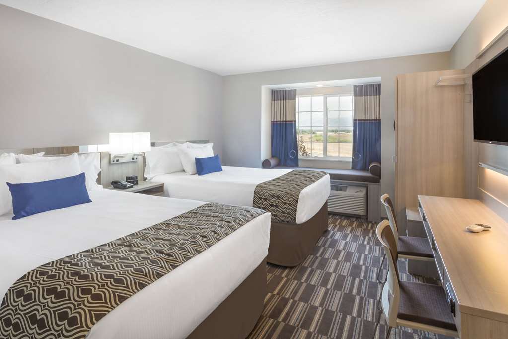 Microtel Inn & Suites by Wyndham Springville Provo - photo 9
