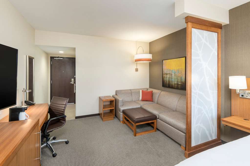 Hyatt Place Greenville Downtown - photo 49