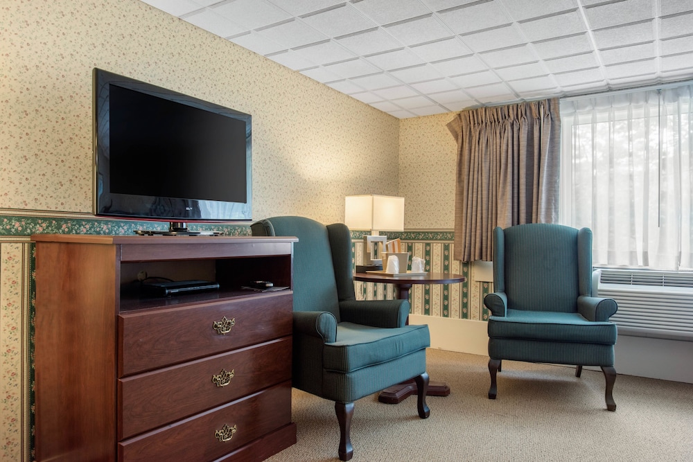 Coachman Inn - photo 9