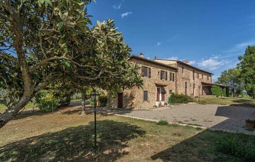 Tenuta San Vito — 4-Star Luxury Hotel in Montelupo Fiorentino, Italy