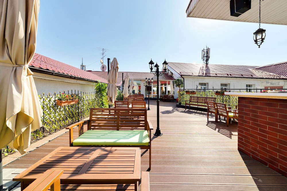 Hotel Hitrovka — 4-Star Luxury Hotel in Moscow, Russia