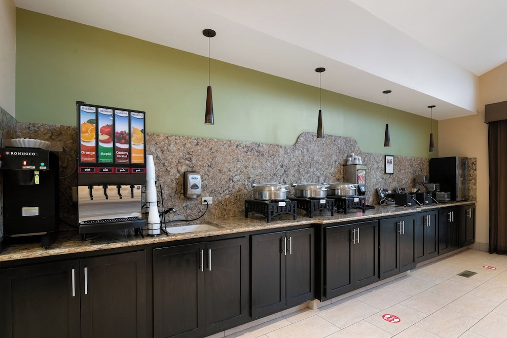 Antioch Inn & Suites Near Gurnee - photo 15